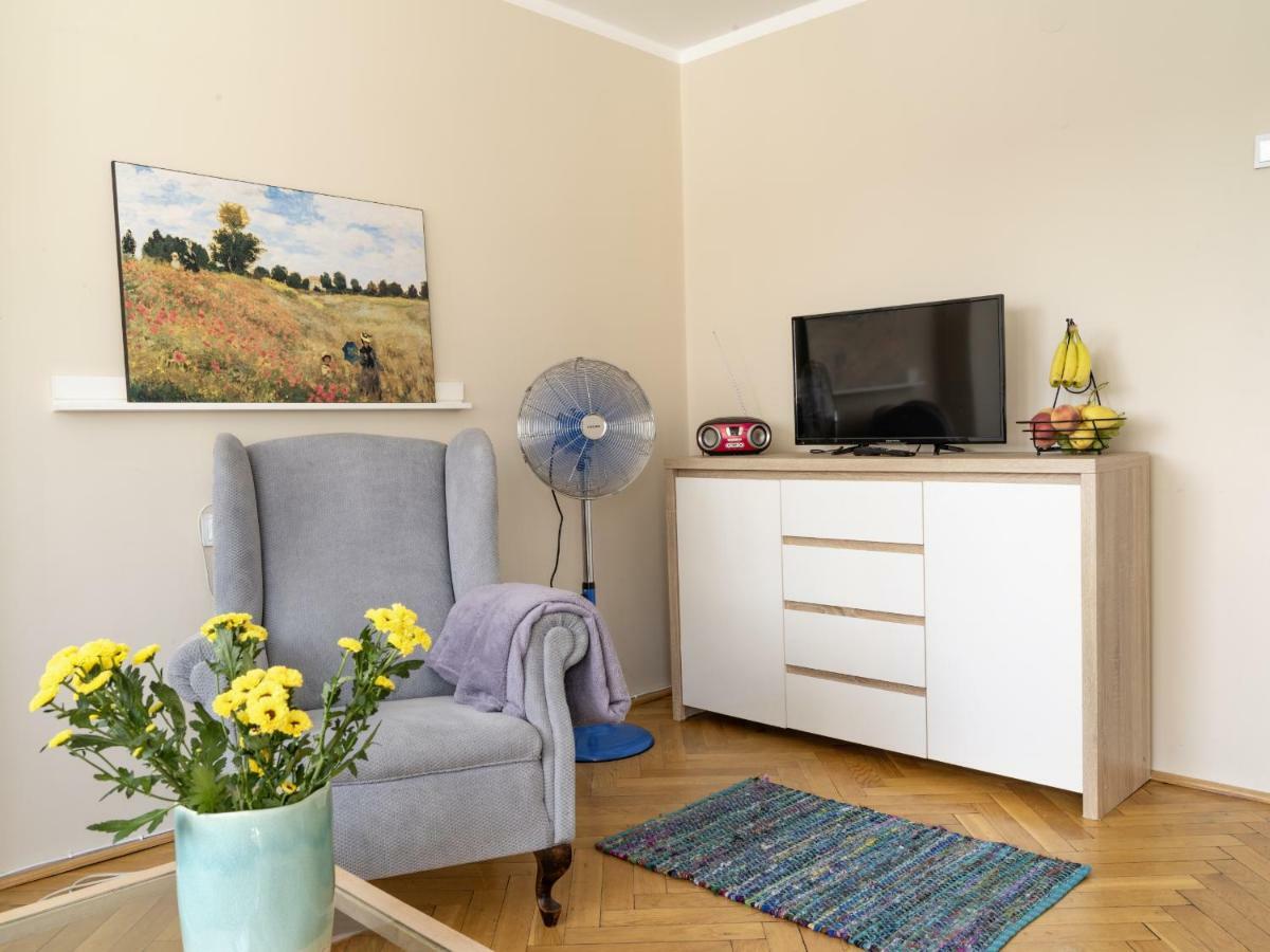 Apartment Apartament Chmielna 35 Warschau